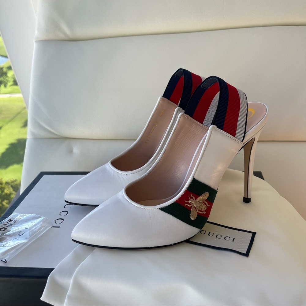 NIB Gucci White Leather Bee Embroidered Slingback Web Pumps 37EU/7US - Picture 2 of 10
